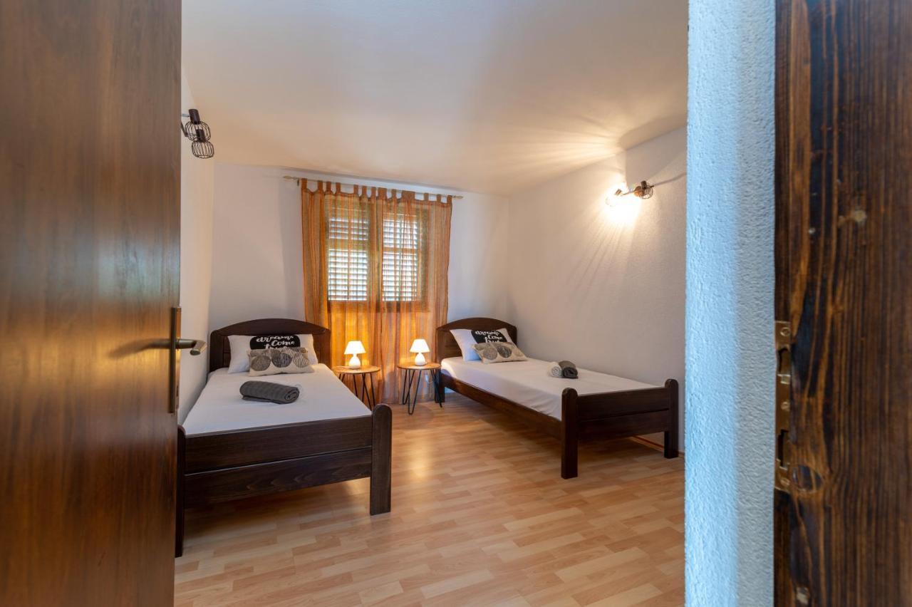 Apartment Batela Trogir Exterior foto